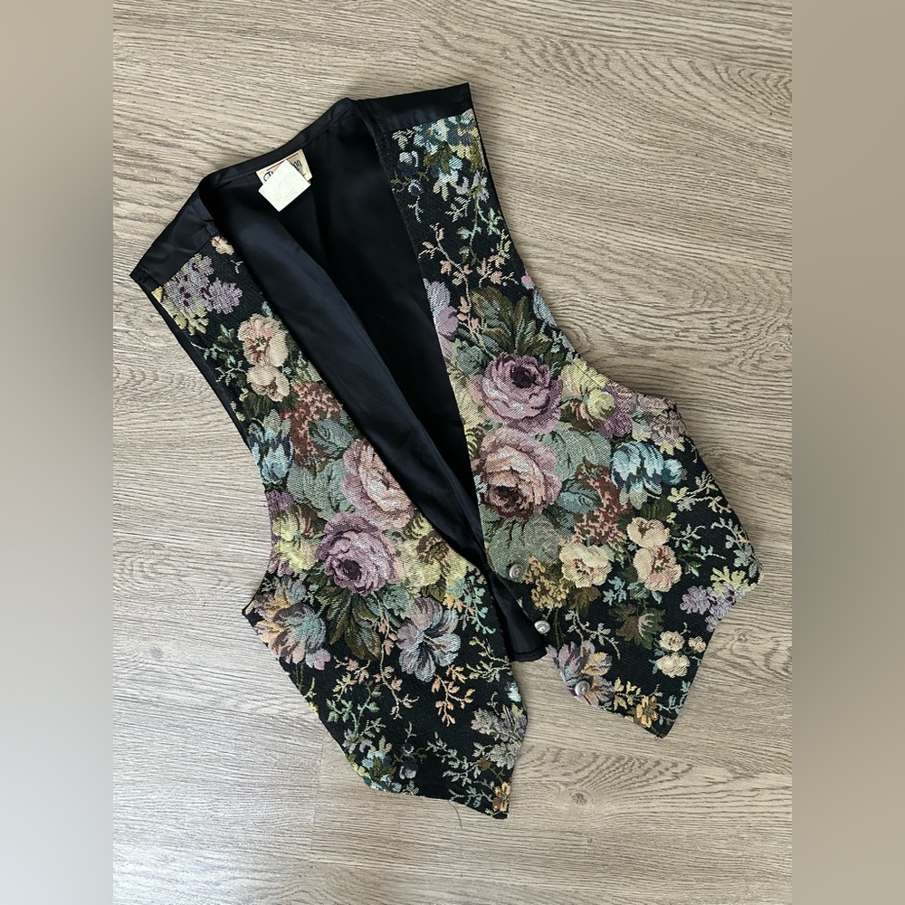 Vintage Floral Tapestry Vest Size Small